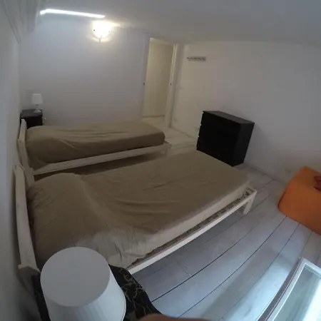 Apartment Deluxe *
