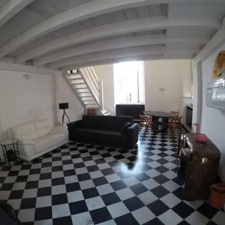 Apartment Deluxe *